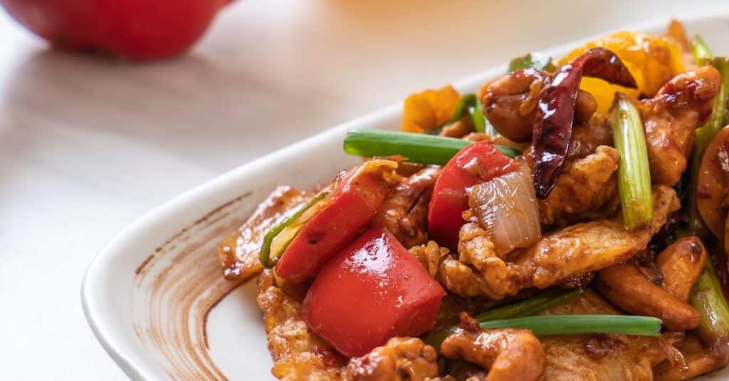 Poulet sauté aux Noix de Cajou au Thermomix : Une Explosion de Saveurs
