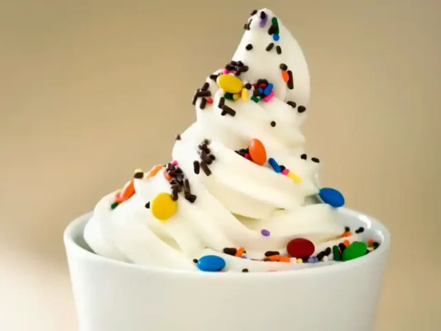 Maîtrisez le Plaisir Glacé avec Notre Recette de la Crème Glacée Façon McFlurry au Thermomix