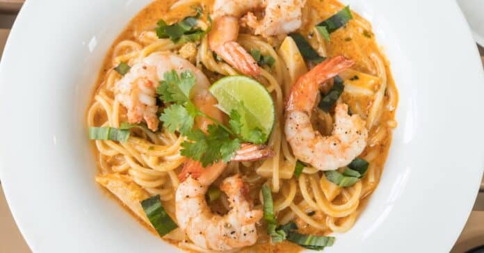 Spaghetti Tom Yum Kung au Thermomix : Un Voyage Gourmand