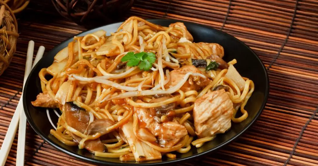 Chow Mein au Poulet au Thermomix : Saveurs Asiatiques À Domicile