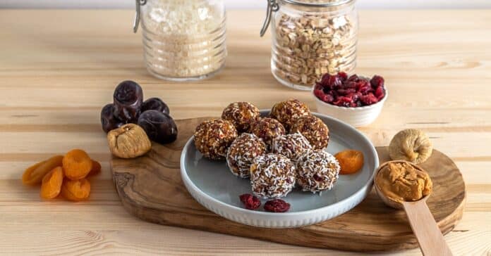 Energy Balls Beurre d'Arachide et Fruits au Thermomix : Un En-Cas Sain et Énergétique