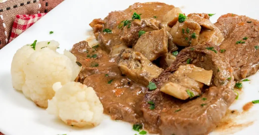Escalopes de Veau Sauce aux Champignons Porcini au Thermomix : Un Plat Exquis
