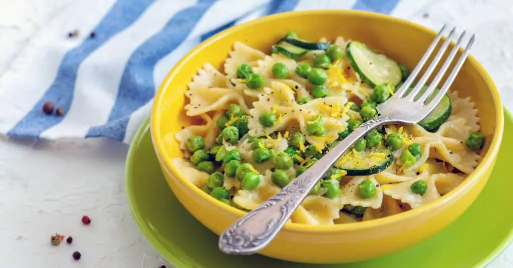 Farfalle aux Courgettes et Pois Verts au Thermomix : Un Délice Facile à Préparer