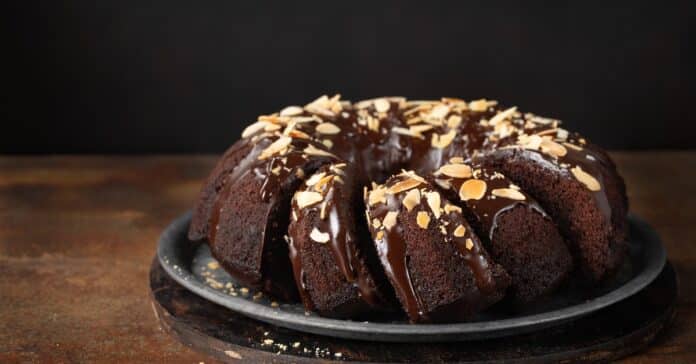 Gâteau Bundt au Chocolat Noir au Thermomix : Une Douce Tentation
