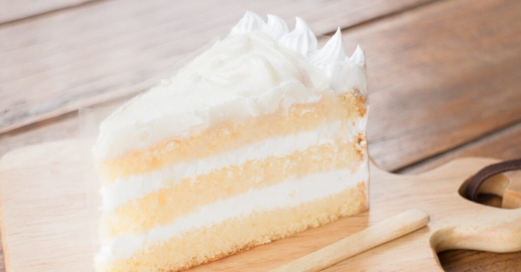 Gâteau à la Noix de Coco avec Crème Fouettée au Thermomix : Délice à l'État Pur