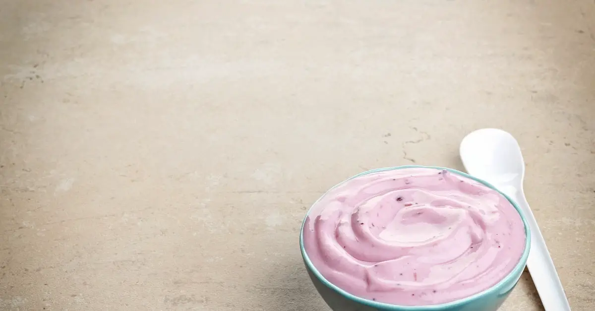 Yaourt aux Fruits Roses  au Thermomix : Un Délice Frais