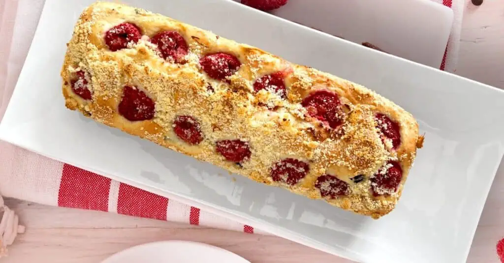 Cake Vegan framboises amandes et baies de Goji au Thermomix : Un Délice Végétal