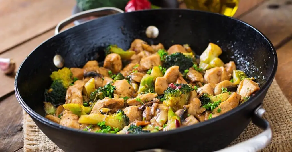 Sauté de Poulet Brocoli et Champignons au Thermomix : Une Recette Équilibrée
