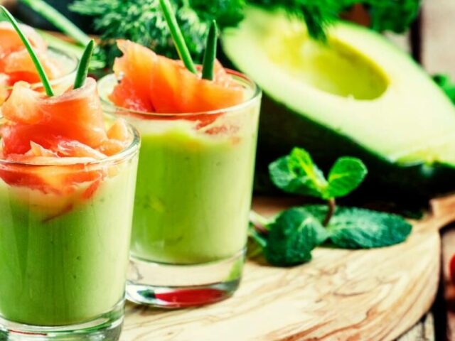 Verrine de Mousse d’Avocat au Saumon Fumé au Thermomix : Fraîcheur et Saveurs