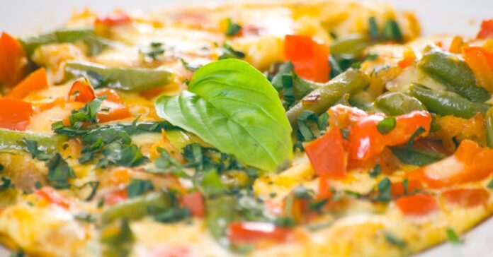 Omelette aux Haricots Verts et Poivron Rouge au Thermomix : L'Élégance Gourmande dans Chaque Bouchée