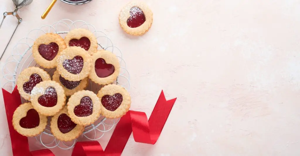 Linzer à la Confiture de Fraises au Thermomix : Élégance Gourmande
