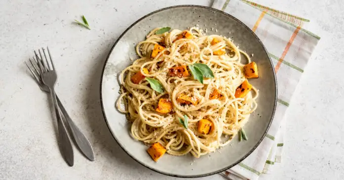 Découvrez l'Élégance Italienne dans une Assiette avec nos Spaghetti à la Courge au Parmesan au Thermomix