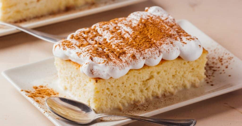Gâteau aux Trois Laits "Tres Leches" au Thermomix : Une Douceur Gourmande et Onctueuse