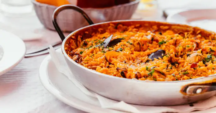 Paella Espagnole aux Fruits de Mer au Thermomix : Un Voyage Culinaire au Cœur de l'Espagne
