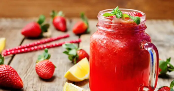 Limonade aux fraises et citron au Thermomix : un rafraîchissement vitaminé