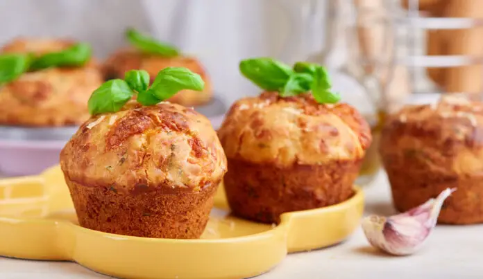 Muffins à l'Ail au Parmesan et Fines Herbes au Thermomix : Des Bouchées Salées Gourmandes