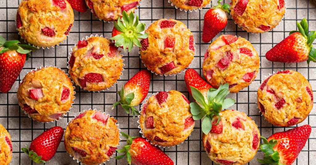 Muffins aux Fraises et aux Bananes au Thermomix : Un Régal Fruité et Moelleux