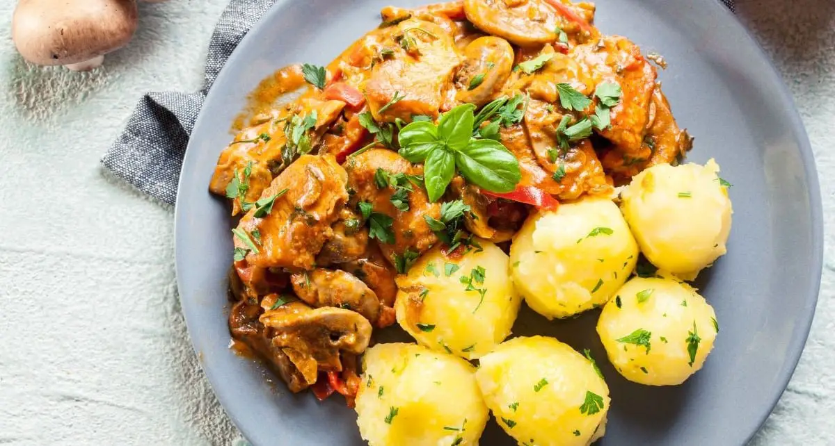 Ragoût de Dinde Crémeux aux Champignons au Thermomix : Un Plat Réconfortant et Savoureux