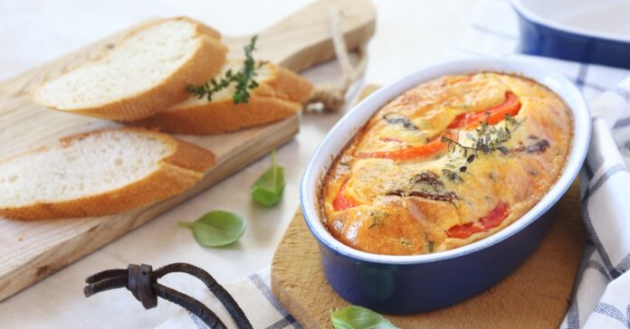 Clafoutis au Poivron Rouge et Tomates Séchées au Thermomix : Une Touche Méditerranéenne dans Votre Cuisine
