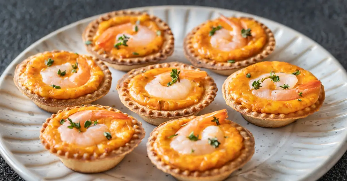 Tartelettes à la Sauce au Cheddar et Crevettes au Thermomix : Délice Fromager et Marin